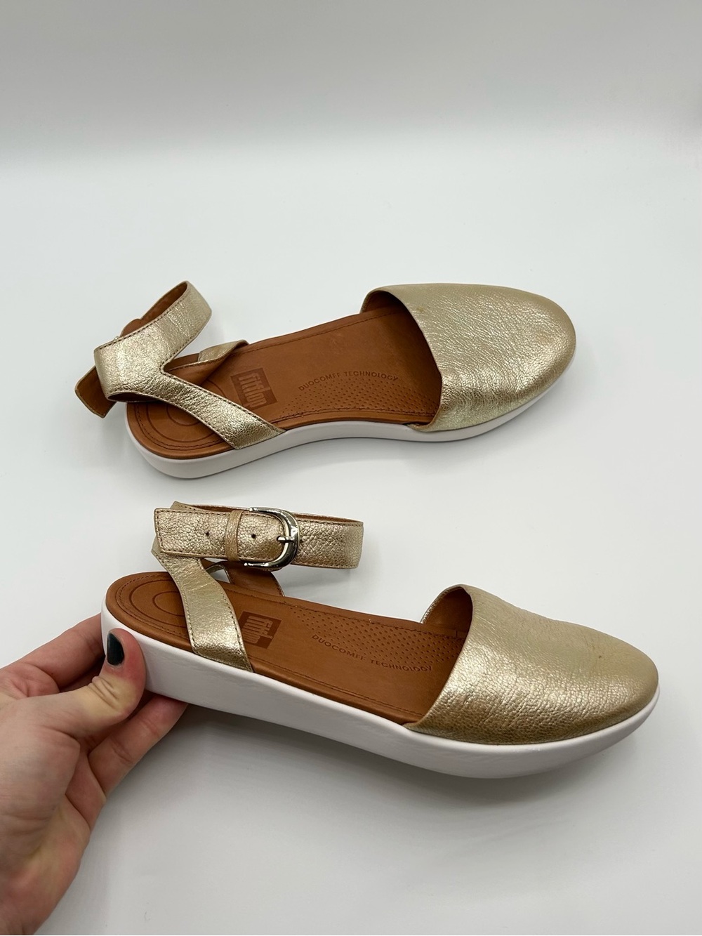 Fitflop Gold Metallic Leather Comfort Sandals Flats Women’s Size 5